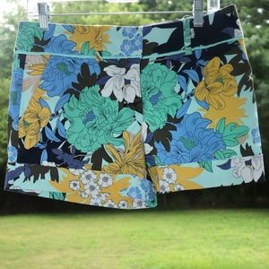New York and Company Mid Rise Floral Lace Shorts